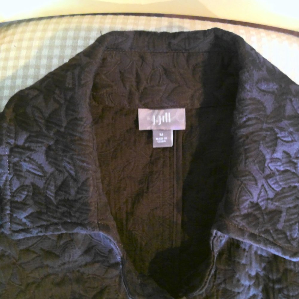 Quilted Jacket - Picture 3 of 12